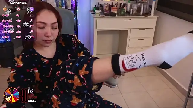 LilyVelvett online show from December 16, 3:33 am