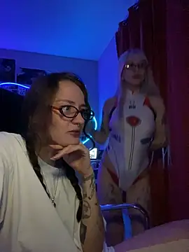 Dooubletroublee online show from October 3, 10:29 pm