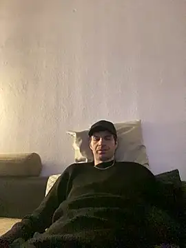 Ricoleckt online show from February 4, 8:06 pm