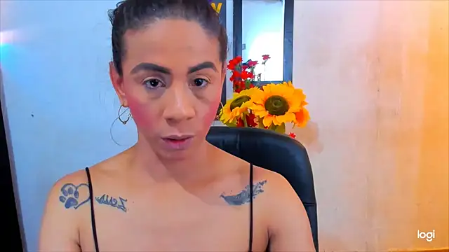 Snapshot of juanblakbigcock chatting on January 17, 3:39 pm juanblakbigcock online show from January 17, 3:39 pm