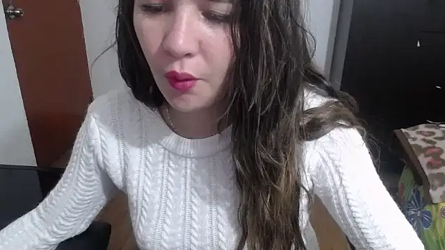 Luna girlhot  online show from March 3, 6:44 pm