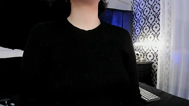 Snapshot of Adeelinee chatting on September 16, 7:37 pm Adeelinee online show from September 16, 7:37 pm
