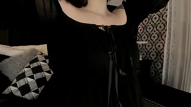 Snapshot of Adeelinee chatting on November 22, 7:46 pm Adeelinee online show from November 22, 7:46 pm