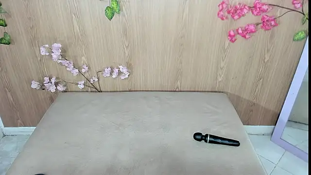 jenelotizz06 online show from March 8, 2:04 am