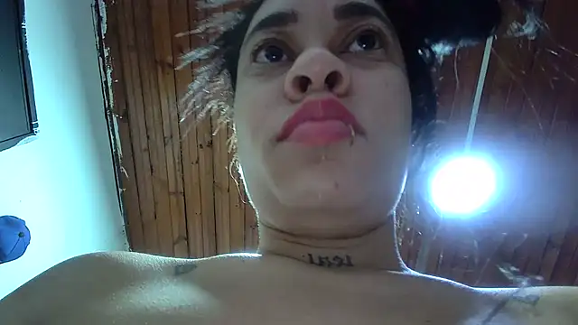 white sexy  online show from October 25, 11:40 am