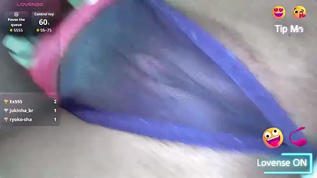 white sexy  online show from April 12, 10:53 am