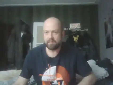 Snapshot of Prehistorixxx2686 chatting on December 13, 12:28 pm Prehistorixxx2686 online show from December 13, 12:28 pm