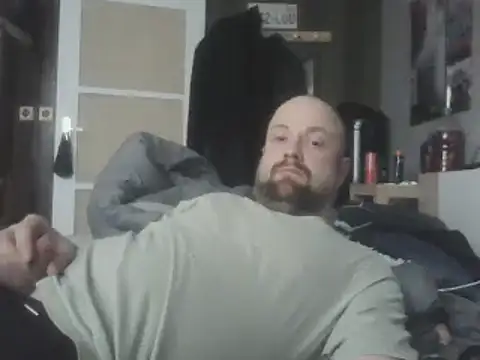 Snapshot of Prehistorixxx2686 chatting on January 19, 12:06 pm Prehistorixxx2686 online show from January 19, 12:06 pm