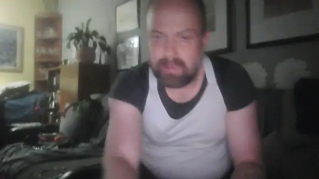 Prehistorixxx2686 online show from May 18, 11:32 pm