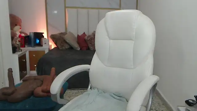 Snapshot of annita_cooper_ chatting on February 26, 7:05 pm annita cooper online show from February 26, 7:05 pm