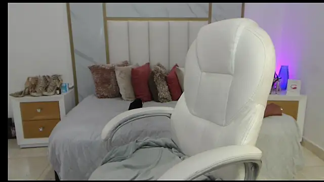 annita cooper  online show from October 16, 4:08 pm