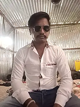 Snapshot of Kartik_bbc_indian chatting on May 2, 5:12 am Kartik bbc indian online show from May 2, 5:12 am