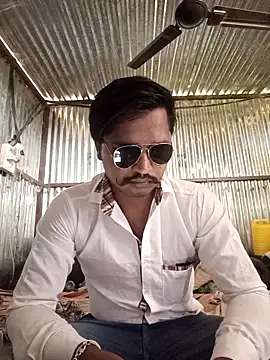 Snapshot of Kartik_bbc_indian chatting on May 3, 4:07 am Kartik bbc indian online show from May 3, 4:07 am