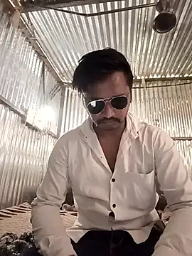 Snapshot of Kartik_bbc_indian chatting on May 7, 4:40 am Kartik bbc indian online show from May 7, 4:40 am