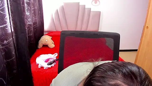 samantha  wilson online show from October 9, 5:00 pm