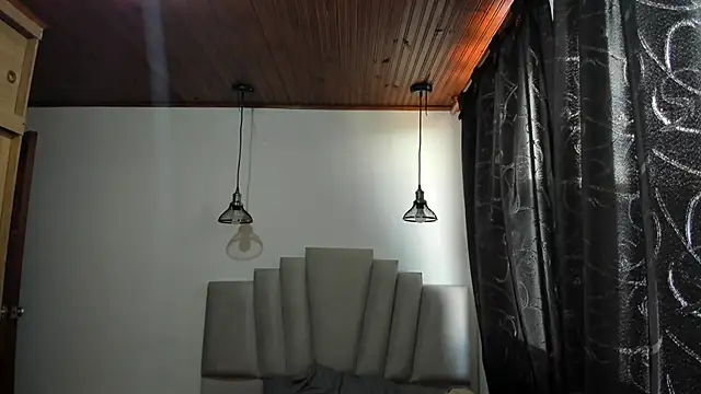 samantha  wilson online show from November 28, 3:04 pm