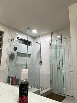 Snapshot of El_Gizmo chatting on November 27, 8:05 am El Gizmo online show from November 27, 8:05 am