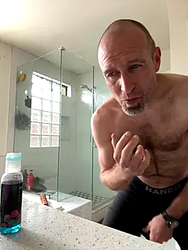 Snapshot of El_Gizmo chatting on November 30, 5:39 pm El Gizmo online show from November 30, 5:39 pm