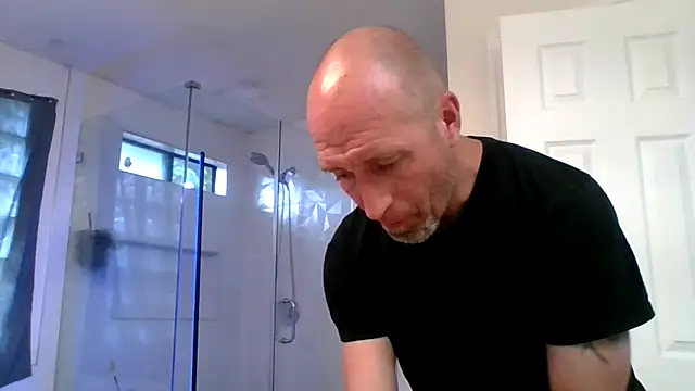 El Gizmo online show from April 6, 4:52 pm