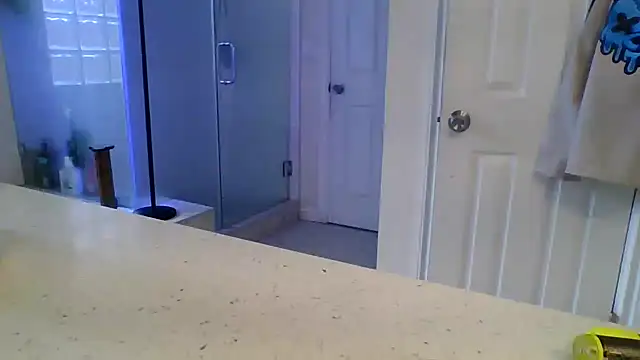 El Gizmo online show from April 14, 6:25 pm