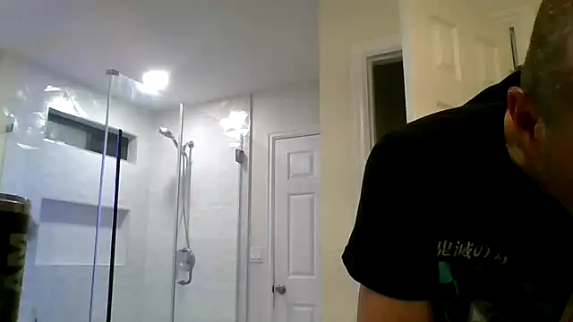Snapshot of El_Gizmo chatting on May 2, 4:39 am El Gizmo online show from May 2, 4:39 am