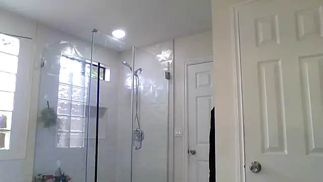 Snapshot of El_Gizmo chatting on May 2, 7:41 pm El Gizmo online show from May 2, 7:41 pm