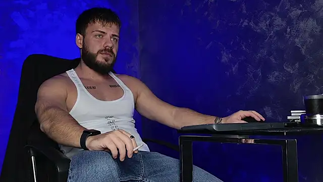 juliusmasters online show from December 18, 9:10 pm