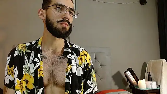 Snapshot of Mr_WhiteCock chatting on December 13, 9:30 pm Mr WhiteCock online show from December 13, 9:30 pm