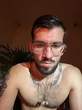 Snapshot of Mr_WhiteCock chatting on June 23, 11:58 pm Mr WhiteCock online show from June 23, 11:58 pm