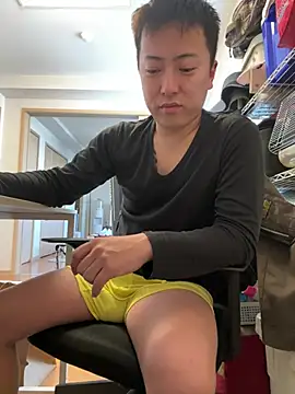 emon2122 online show from February 26, 6:47 am