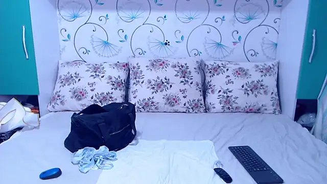 demiemorre online show from January 17, 10:44 am