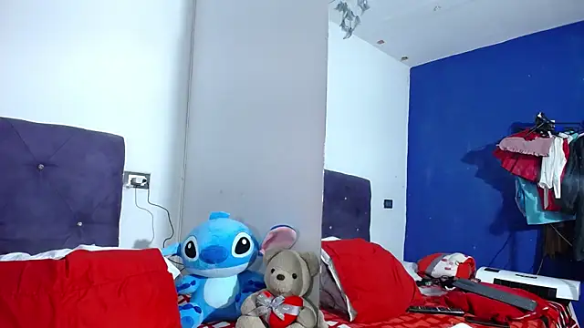 Snapshot of Squirter_pussybomb chatting on November 11, 3:17 am Squirter pussybomb online show from November 11, 3:17 am