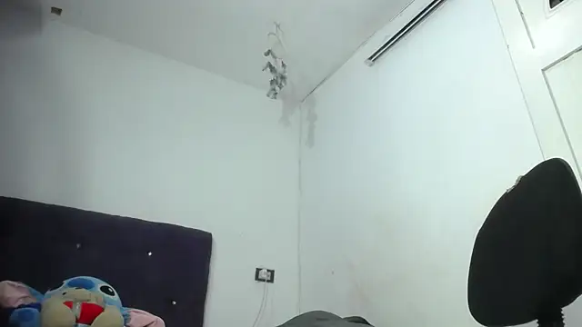 Squirter pussybomb online show from July 24, 10:52 pm