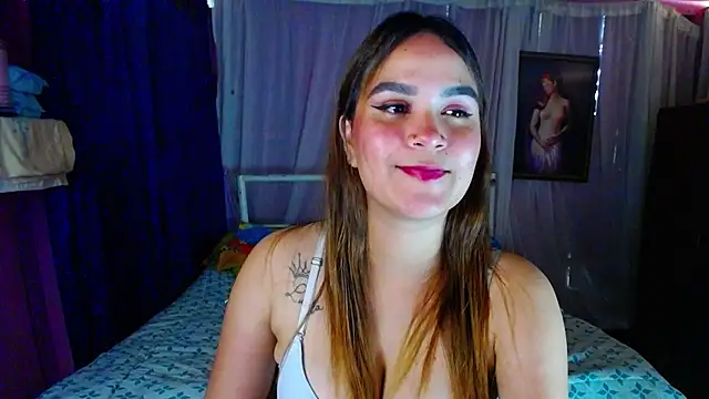 Snapshot of ZoeKuipers13 chatting on February 13, 6:05 pm ZoeKuipers13 online show from February 13, 6:05 pm