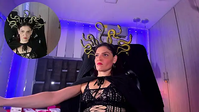 Snapshot of KatteMoss chatting on October 14, 8:42 pm KatteMoss online show from October 14, 8:42 pm