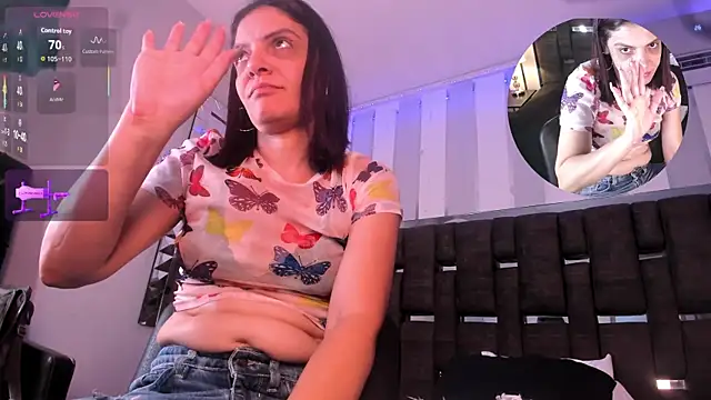 Snapshot of KatteMoss chatting on November 12, 8:30 pm KatteMoss online show from November 12, 8:30 pm