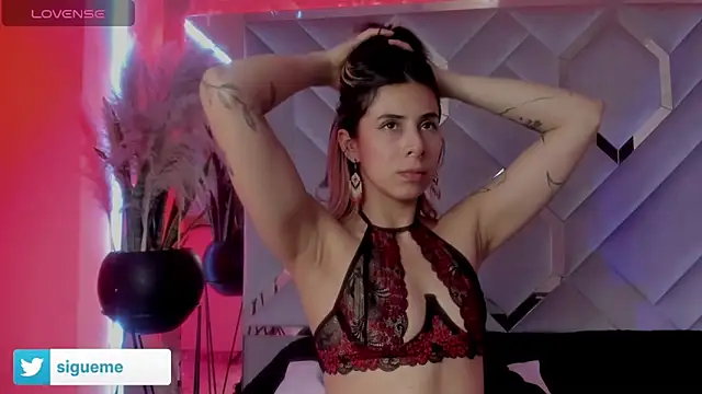 Sara Foxx1 online show from November 16, 7:30 pm