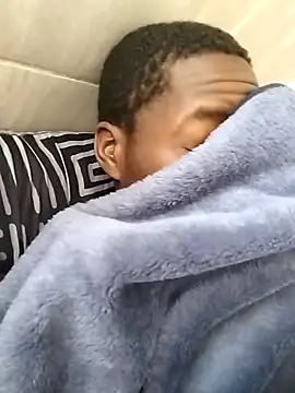 Snapshot of ArisingTurret chatting on November 7, 6:46 am ArisingTurret online show from November 7, 6:46 am