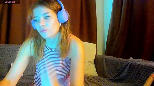 Leila purr18 online show from October 2, 10:55 am