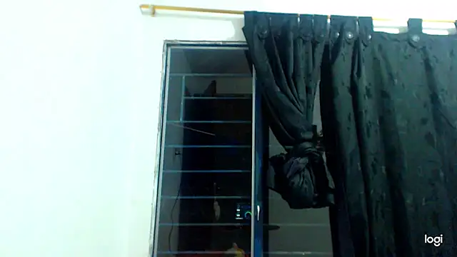 tomboyblue online show from December 12, 11:47 pm