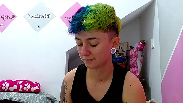 tomboyblue online show from October 9, 4:38 pm