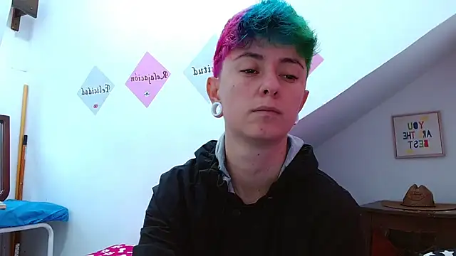 tomboyblue online show from October 27, 1:48 pm