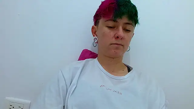 tomboyblue online show from November 29, 7:06 pm