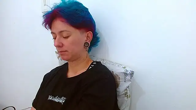 tomboyblue online show from March 26, 2:00 pm