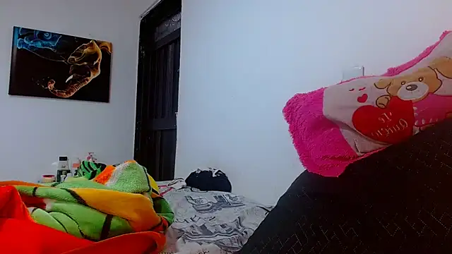 Snapshot of tomboyblue chatting on May 16, 5:56 pm tomboyblue online show from May 16, 5:56 pm