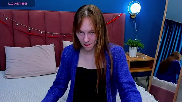 Snapshot of VanillaKelly chatting on February 11, 12:38 am VanillaKelly online show from February 11, 12:38 am