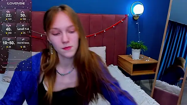 Snapshot of VanillaKelly chatting on February 11, 6:51 am VanillaKelly online show from February 11, 6:51 am