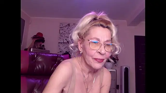 HornyMilf 555 online show from October 7, 12:46 pm