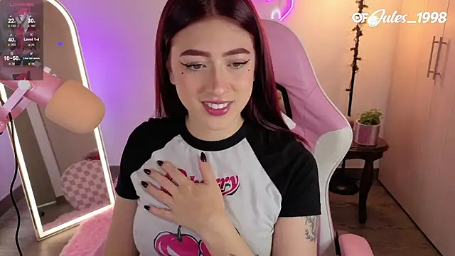 violet ch online show from April 17, 6:44 pm