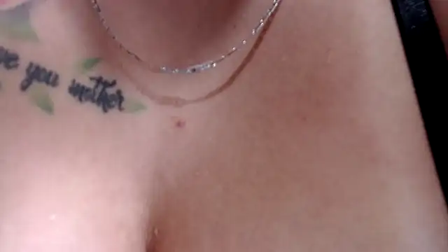 SOPHIA SQUIRTPUSSY online show from May 18, 12:18 am